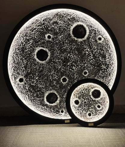 Wall moon